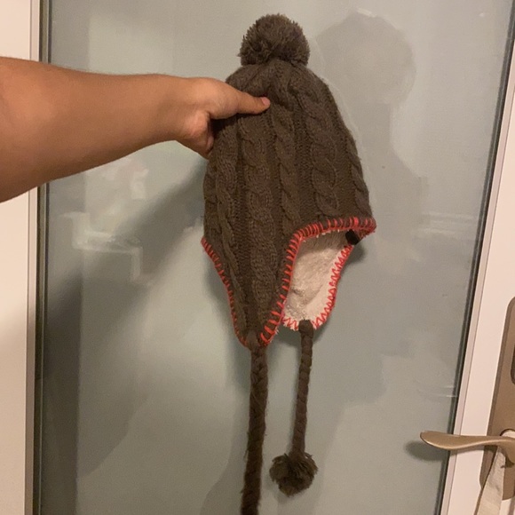 North face winter hat - Picture 2 of 3